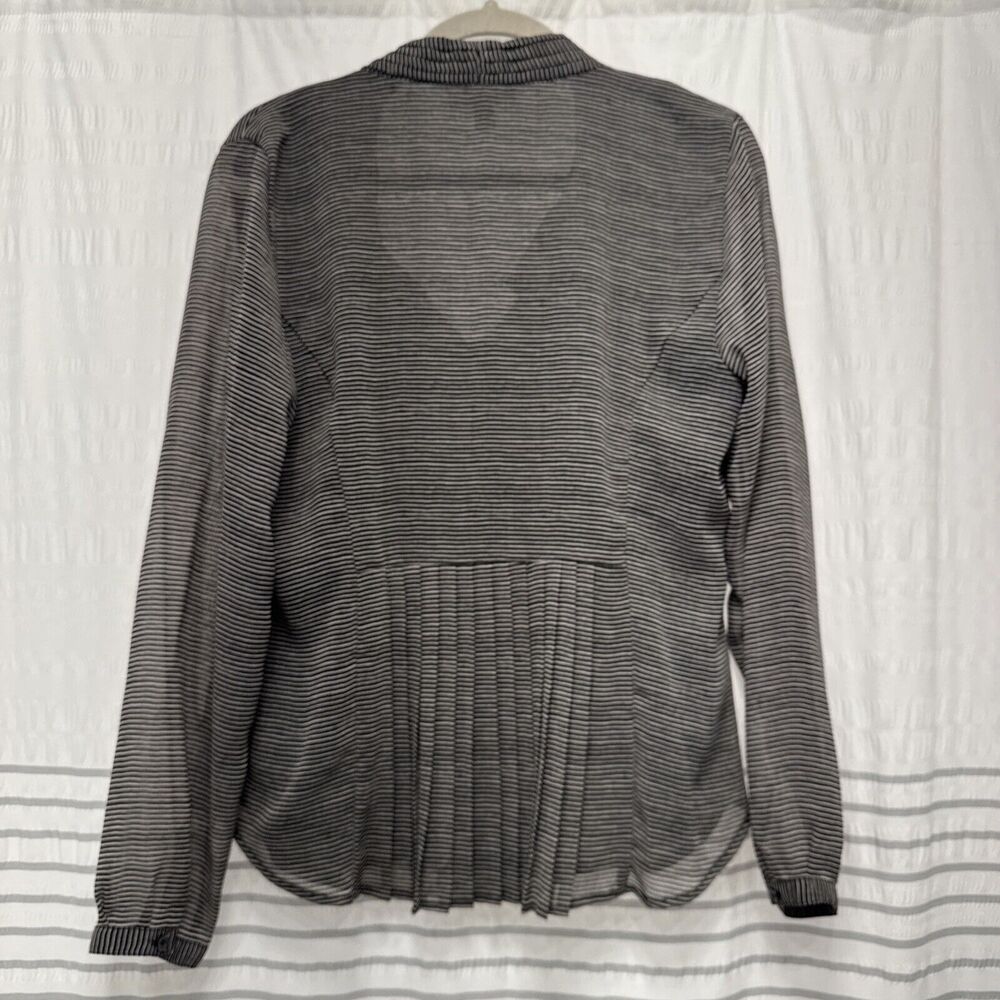 Coldwater Creek‎ Blouse Shirt Womens Medium Front  Ruffle V-Neck Stripe Black